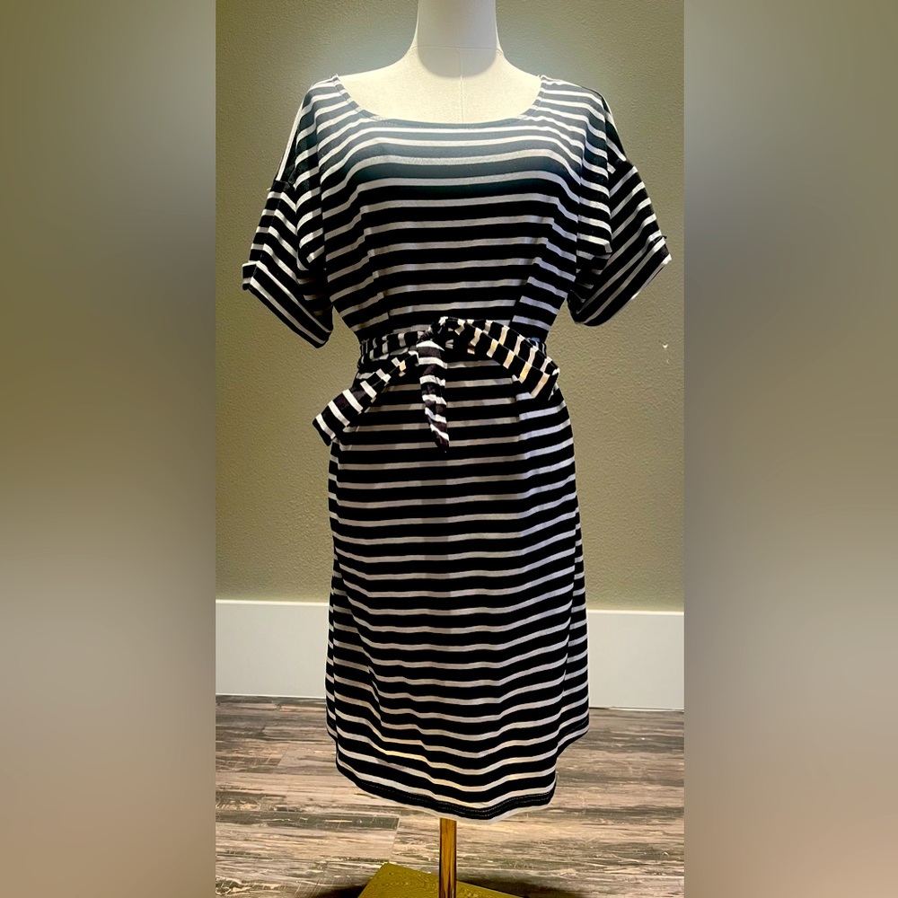 She + Sky Black and White Tie Front Midi Dress
